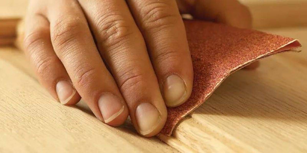 carteggiare legno